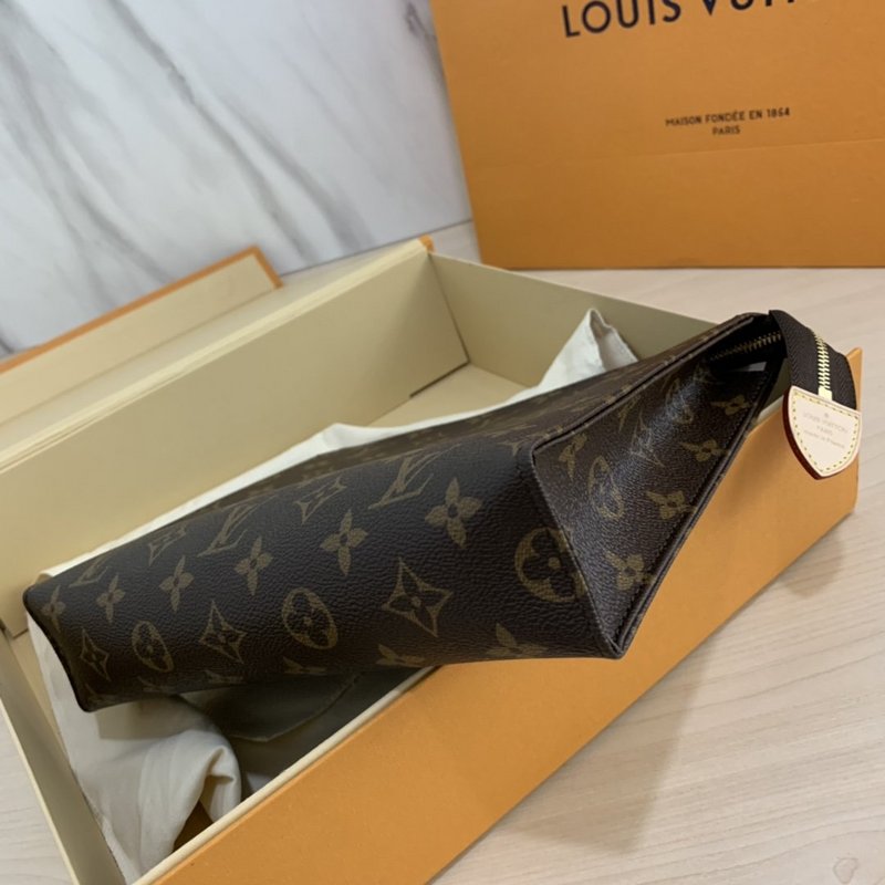 Buy LV Toiletry Pouch 26 M47542 @ $109.00